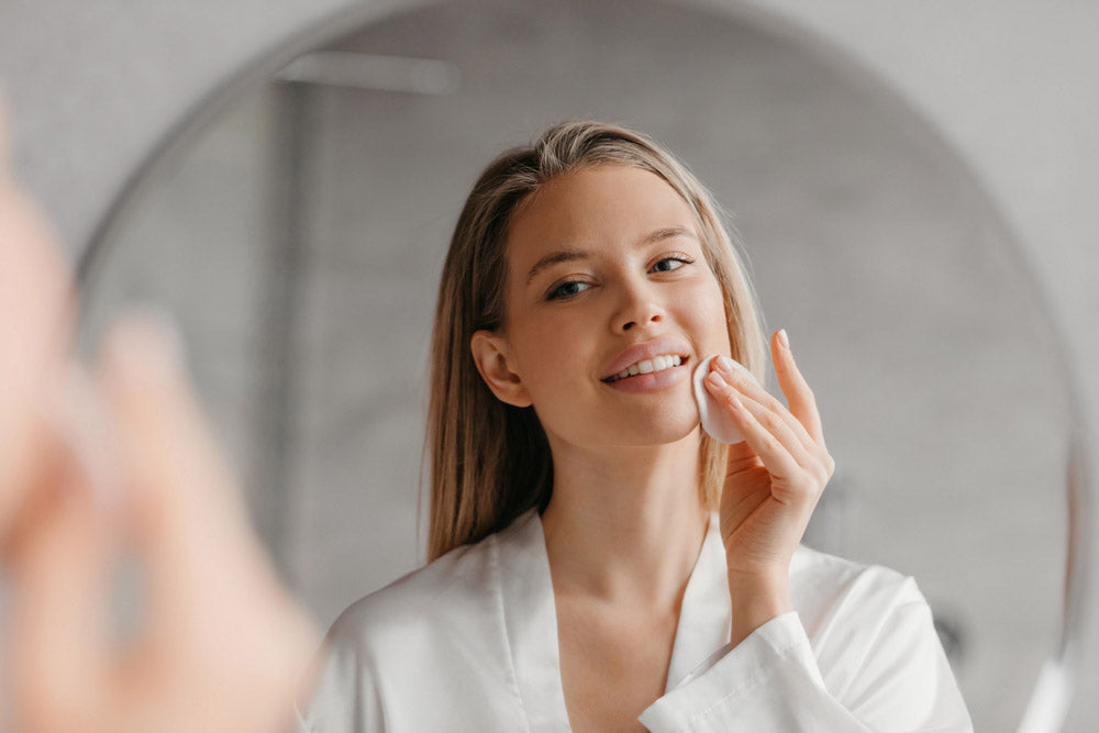 Cum să ai grijă de pielea sensibilă: sfaturi și produse recomandate - Viorica Cosmetic MD