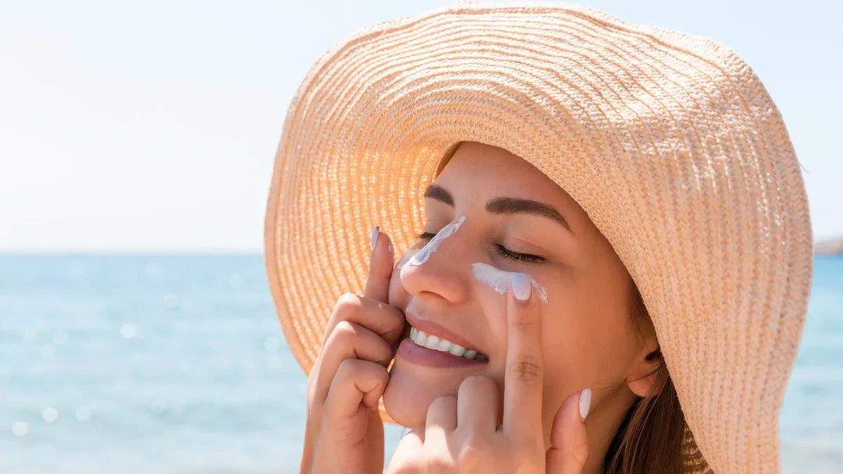 Ce să iei cu tine la mare: ghid complet pentru un bronz perfect