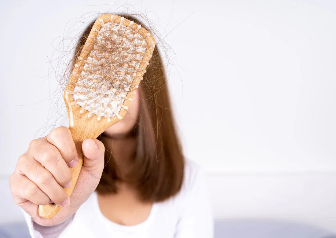 Căderea părului: cauze, soluții și produse revoluționare - Viorica Cosmetic MD