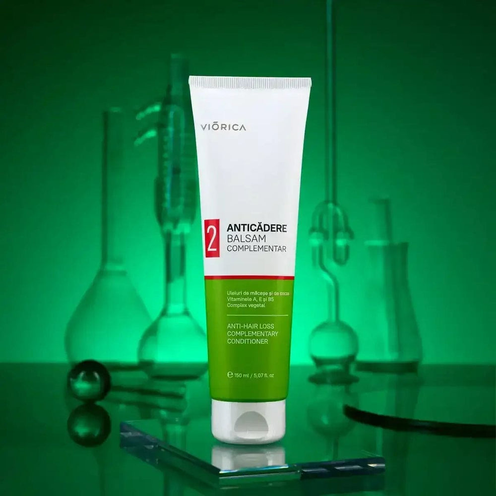 Balsam Anticădere Viorica, tub alb și verde, 150 ml, cu ulei de măceșe și complecși vitaminici.