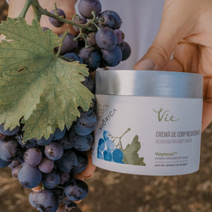 Cremă de corp rejuvenantă cu complex antioxidant Viephenol și ulei de sâmburi de struguri, Viorica Vie.