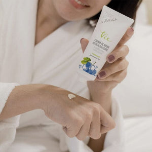 Cremă de Viorica Cosmetic mâini regeneratoare, Viorica Vie Crema cu formulă inovatoare a