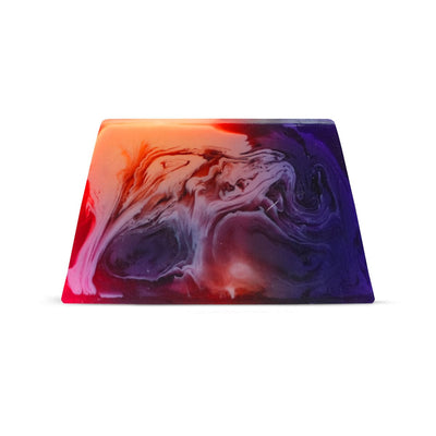 Săpun handmade fructul pasiunii, design unic, culori roșu și mov, glicerină vegetală.