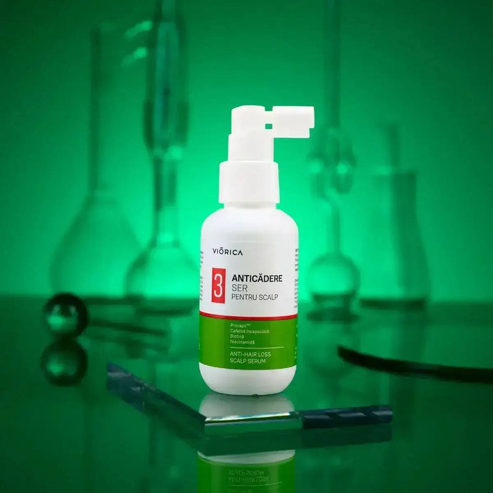 Ser Anticădere pentru Scalp Viorica, flacon alb-verde cu pulverizator.