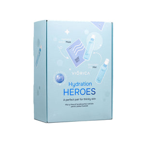 Cutie albastră Set Hydration HEROES cu mască și spray facial pentru hidratarea pielii.